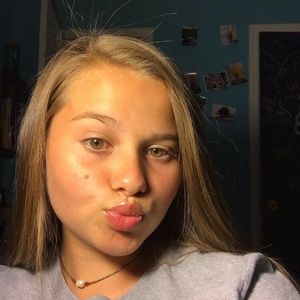 Meet your Posher, Olivia